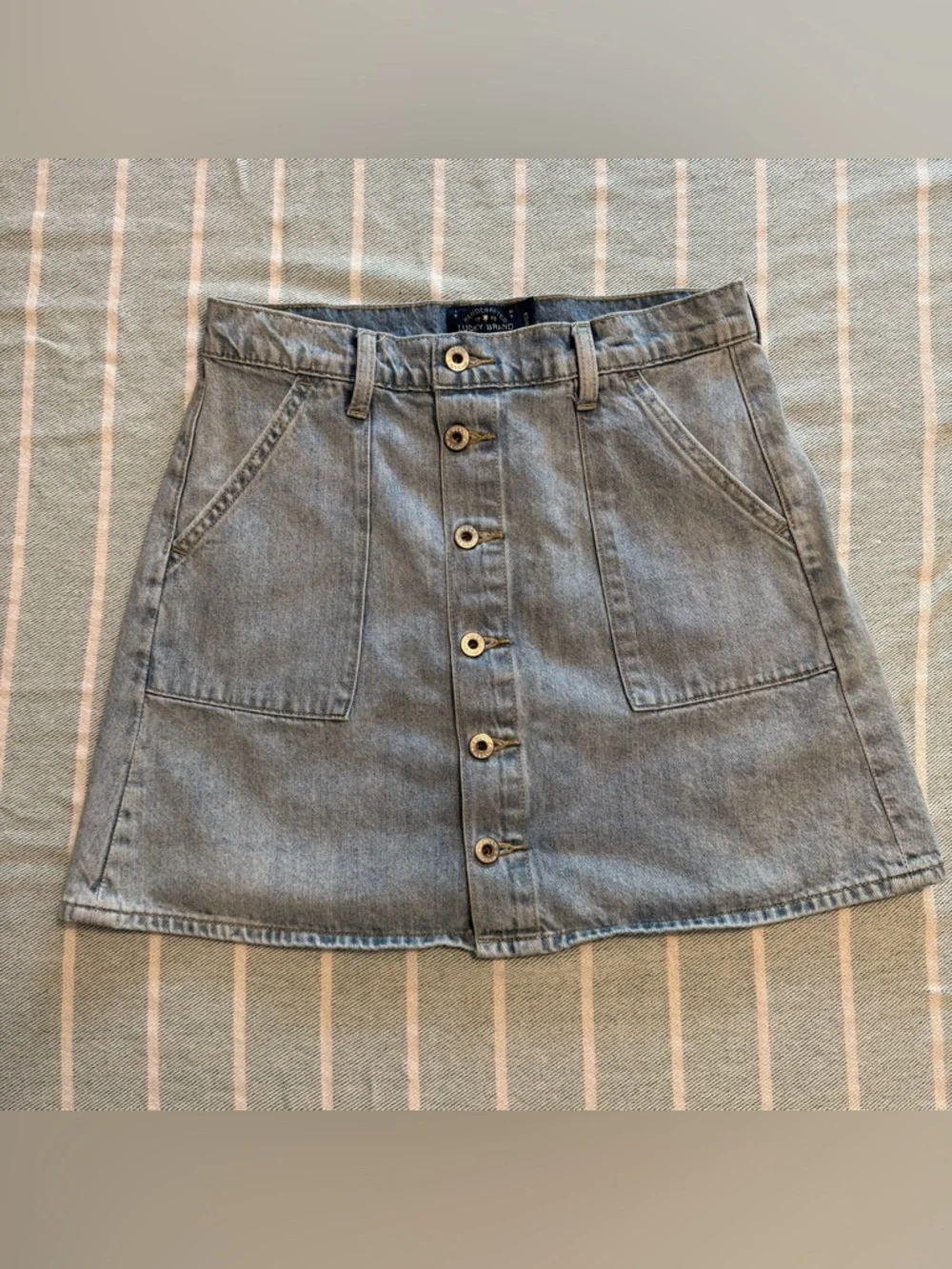 lucky brand denim utility skirt with pockets, women's size 8/29, button down - Picture 10 of 16